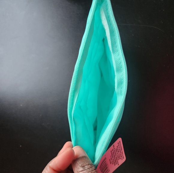 Nwt Cosmetic Travel Case - Picture 3 of 3